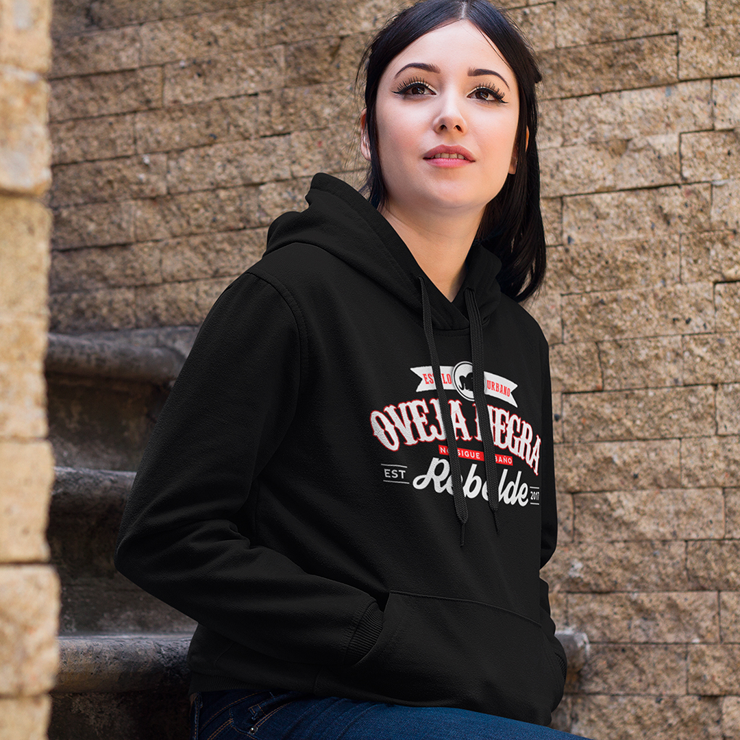 Sudadera Canguro Mujer Oveja Negra Rebelde — EST 2017
