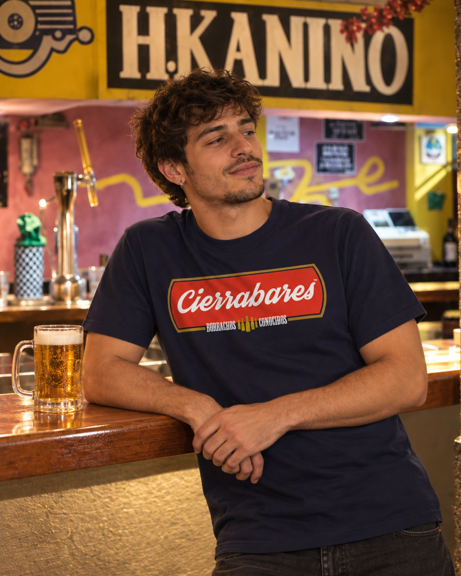 CIERRABARES MAHOU | Camiseta DOGO Premium hombre - Imagen 2
